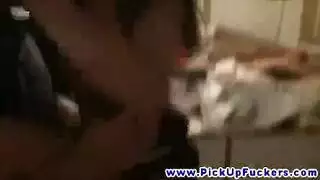 تجمّع على شقراء: فيلم جنس جماعي مثلي