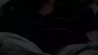 أفعال سحاقية إباحية: سارة فيوري تهيمن على جارتها المطيعة