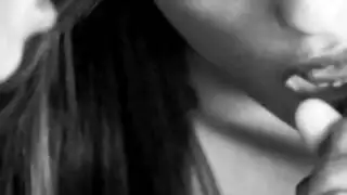 مثليات ناضجات مثيرة في لعبة فرج وبظر صريحة