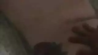 كس آسيوي مشعر يتمدد بقضيب وحشي في شرج ضيق