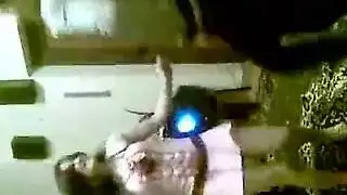 شاب جزائري يعري زبو