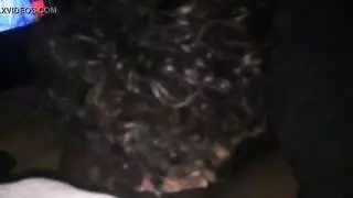 مراهق بعيون خضراء يحب مص القضيب الأسود في مشهد إباحي جامح