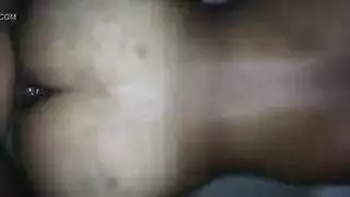 يشرب فيجرا بل الغلط وامه تساعده