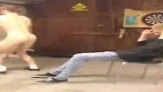 قضيبان يغوصان بعمق بينما يستعد الثالث لتفريغ سائله المنوي